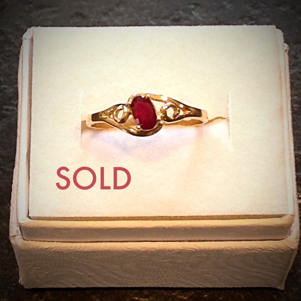 NEW 10KT YG & Ruby Ring